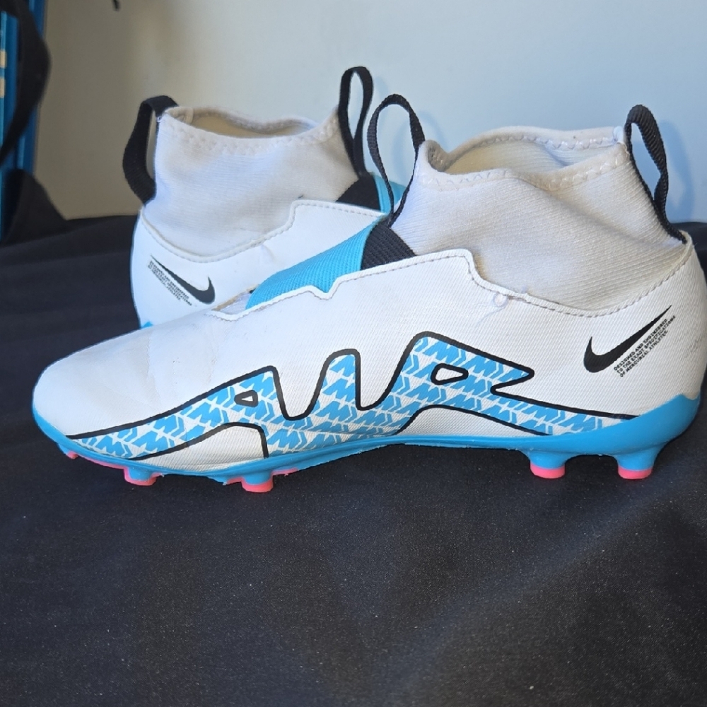 Nike Kids Sneakers - White and Light Blue